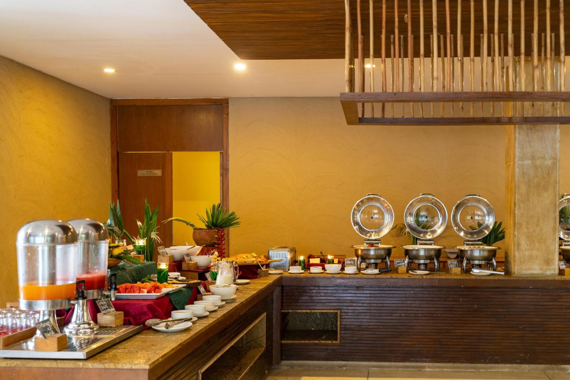 Kasara Chitwan Hotel Patlahara Ngoại thất bức ảnh