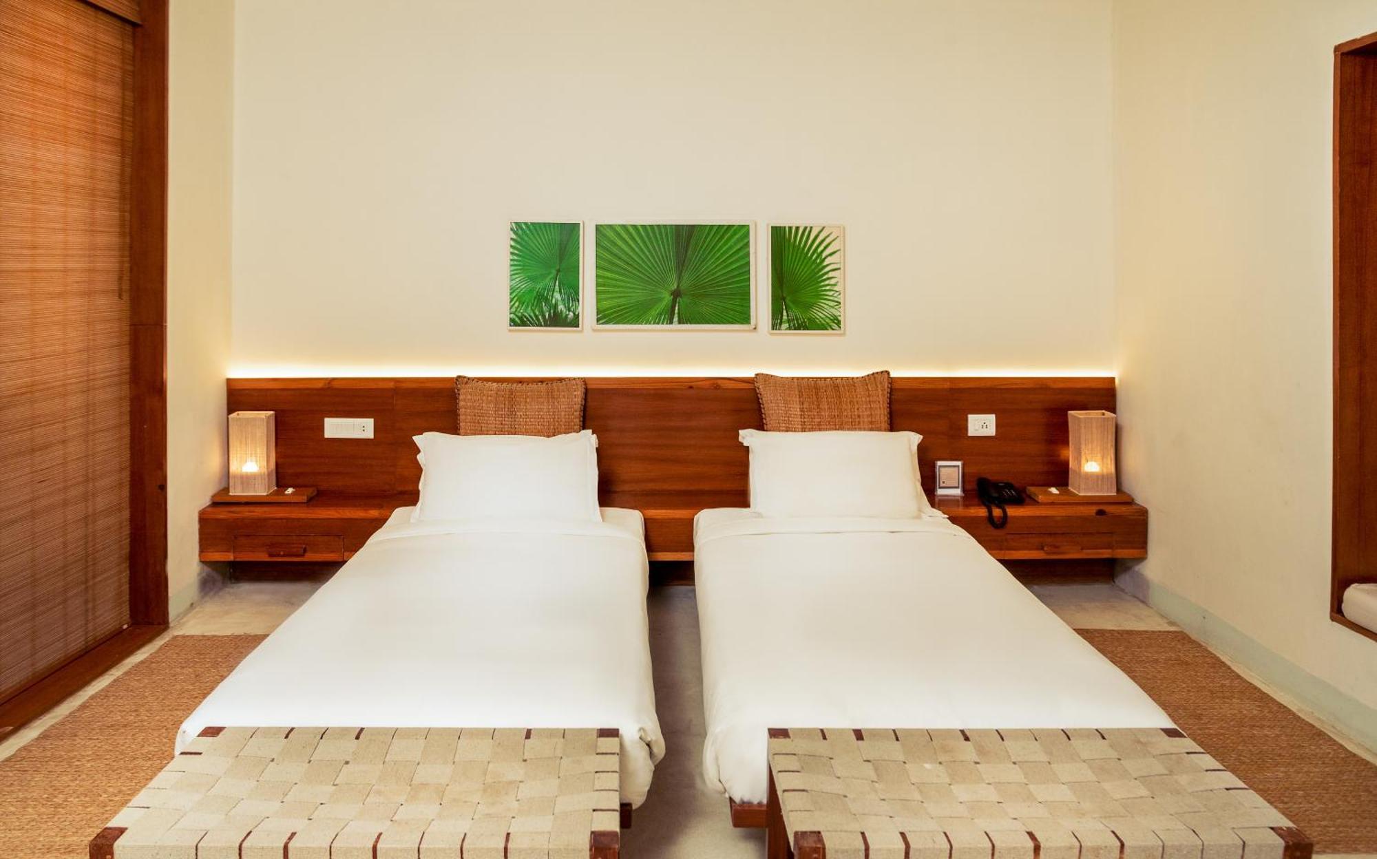 Kasara Chitwan Hotel Patlahara Ngoại thất bức ảnh