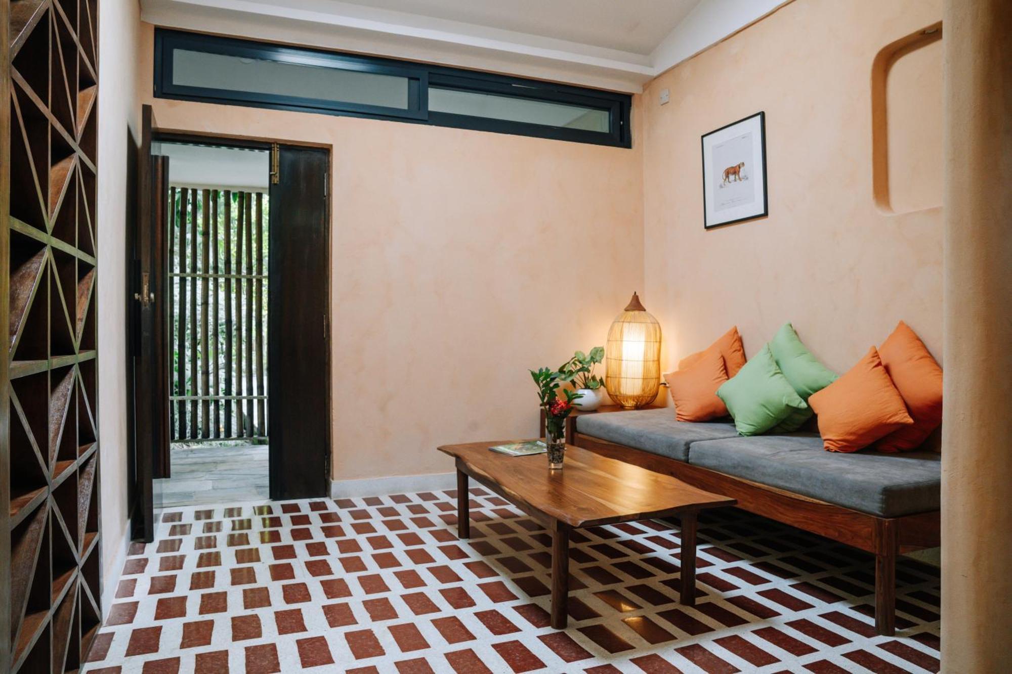 Kasara Chitwan Hotel Patlahara Ngoại thất bức ảnh
