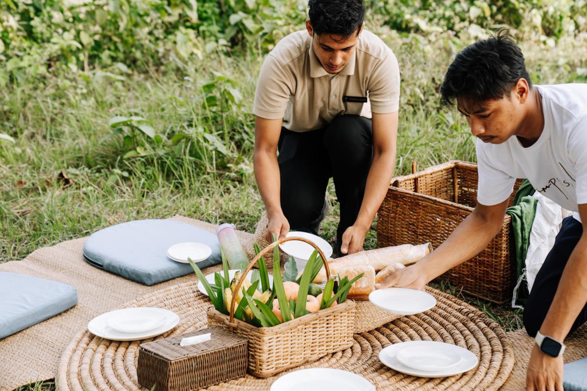 Kasara Chitwan Hotel Patlahara Ngoại thất bức ảnh