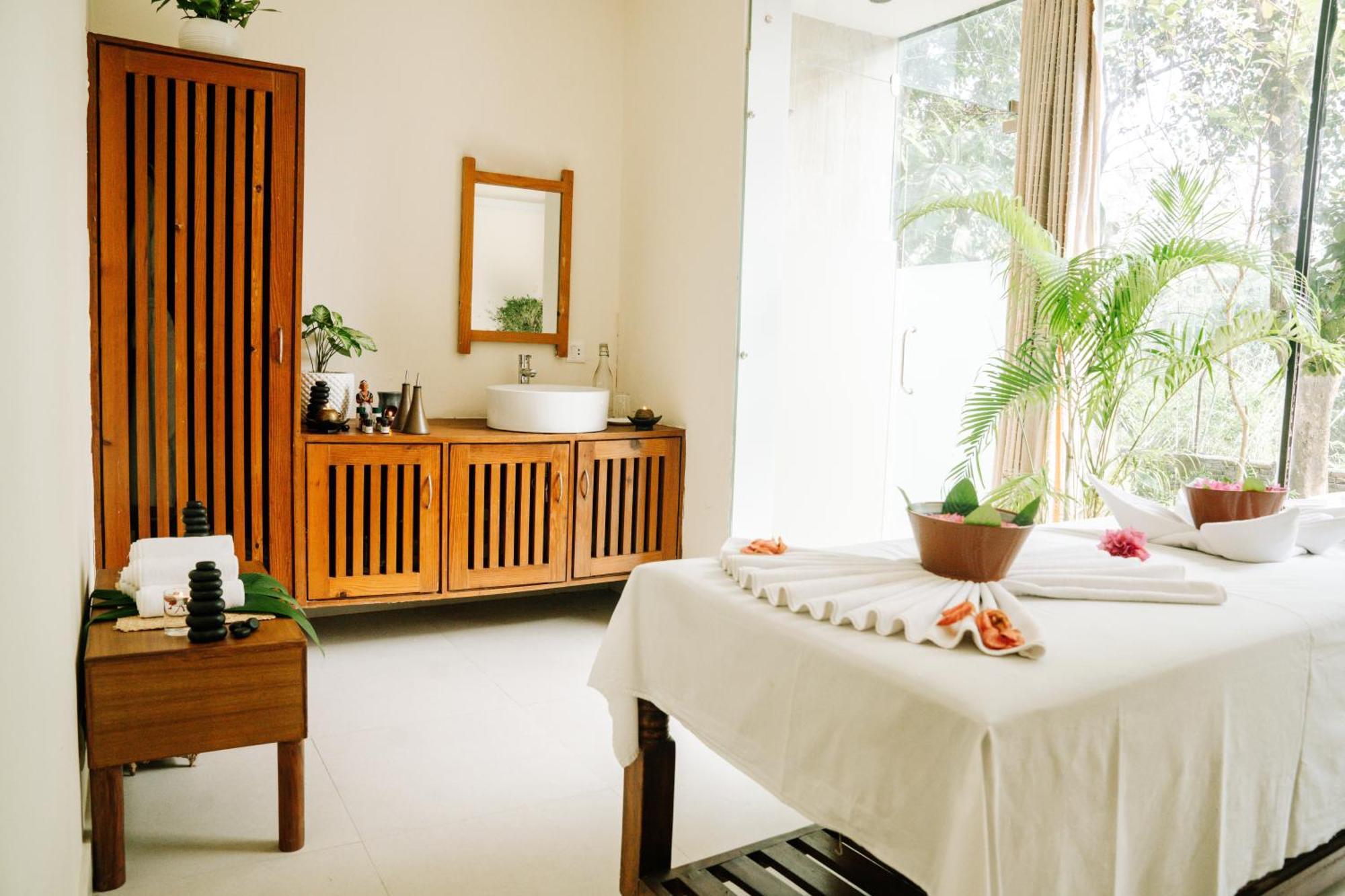 Kasara Chitwan Hotel Patlahara Ngoại thất bức ảnh