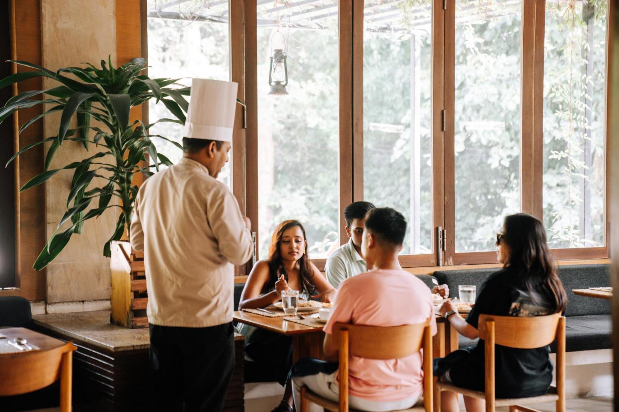 Kasara Chitwan Hotel Patlahara Ngoại thất bức ảnh